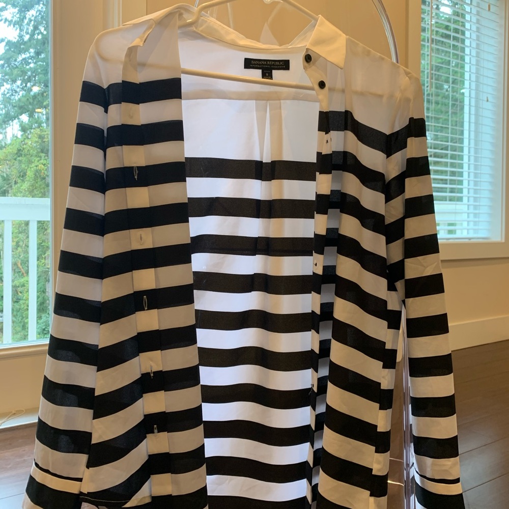 Banana Republic Button Down (NWOT)